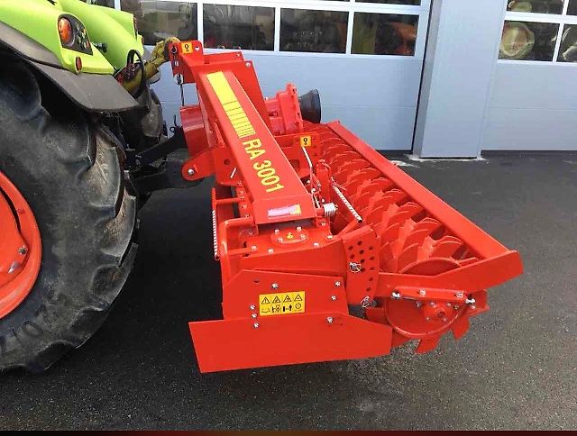 Minos Agri Kreiselegge T-DRAM 3001 mit Packerwalze