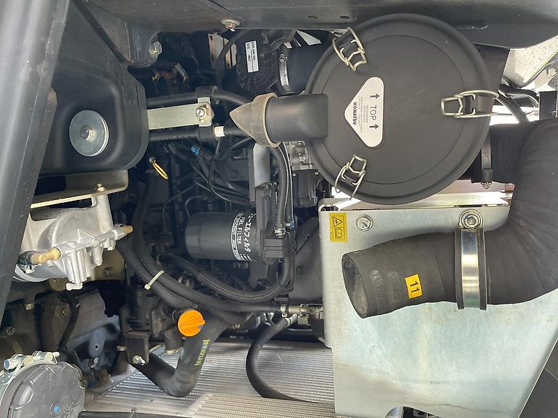 Komatsu WA 70M 6 Tonner mit nur 246 Stunden, inkl. 2 Werkzeugen