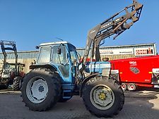 Ford 7710 mit Kabine und Frontlader Allrad