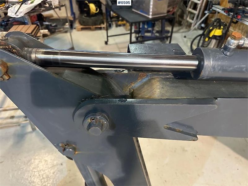 Avant 250 graveaggregat