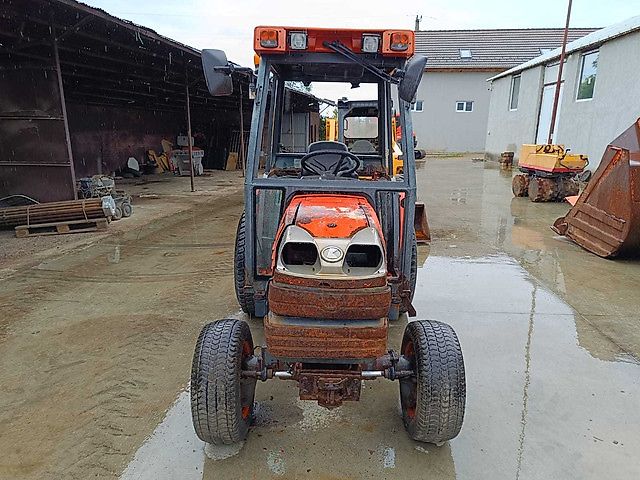 Kubota STV40