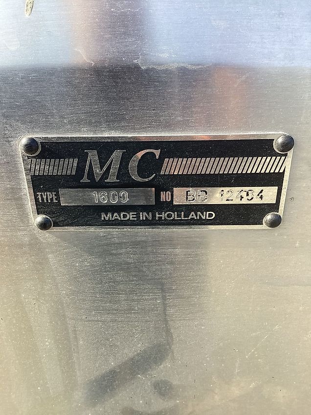 Alfa Laval Milchtank mit Reinigung