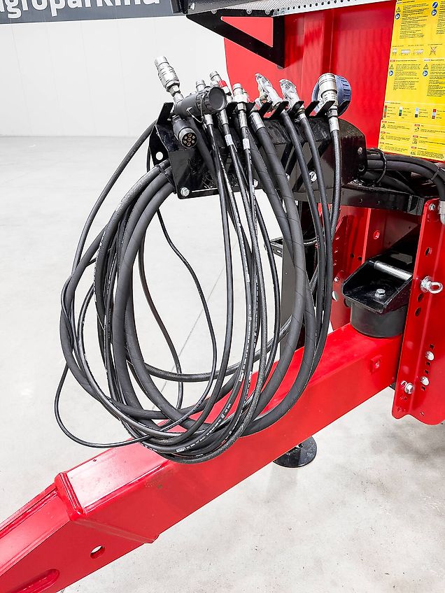 Krampe Big Body 900 (BB 900) 28 tons capacity, 46,1 m3, 3 axles, 80 cm extension, Made in Germany, premium trailer