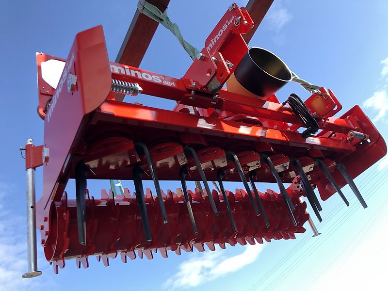 Minos Agri Kreiselegge Wein,-Obstbau M-DRAM-1750-AM mit Packerwalze