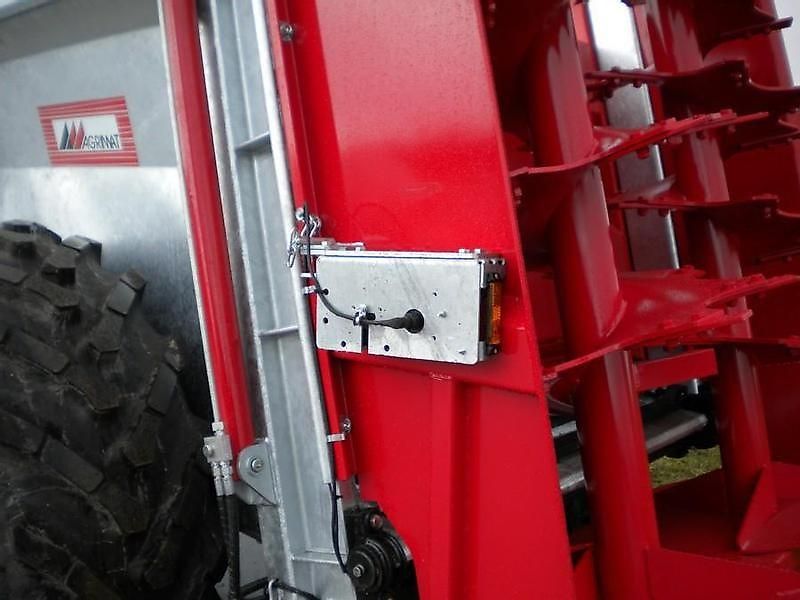 Agrimat Dungstreuer 9m³
