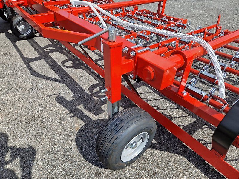 JAR-MET 9m Wiesenstriegel Striegel APV Pneumatisches Nachsaatgerät