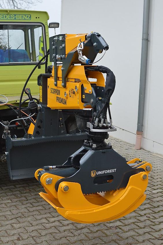 Uniforest Uniforest Scorpion Premium 3 Joy Rückezange mit Funkseilwinde