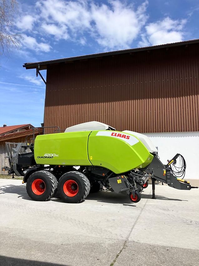 Claas Quadrant 4200 Rc