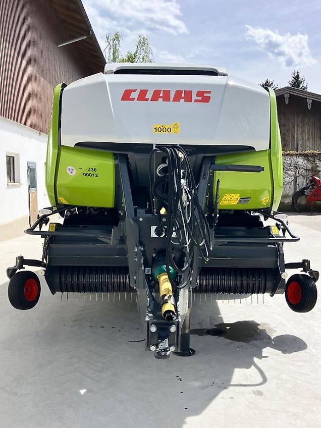 Claas Quadrant 4200 Rc