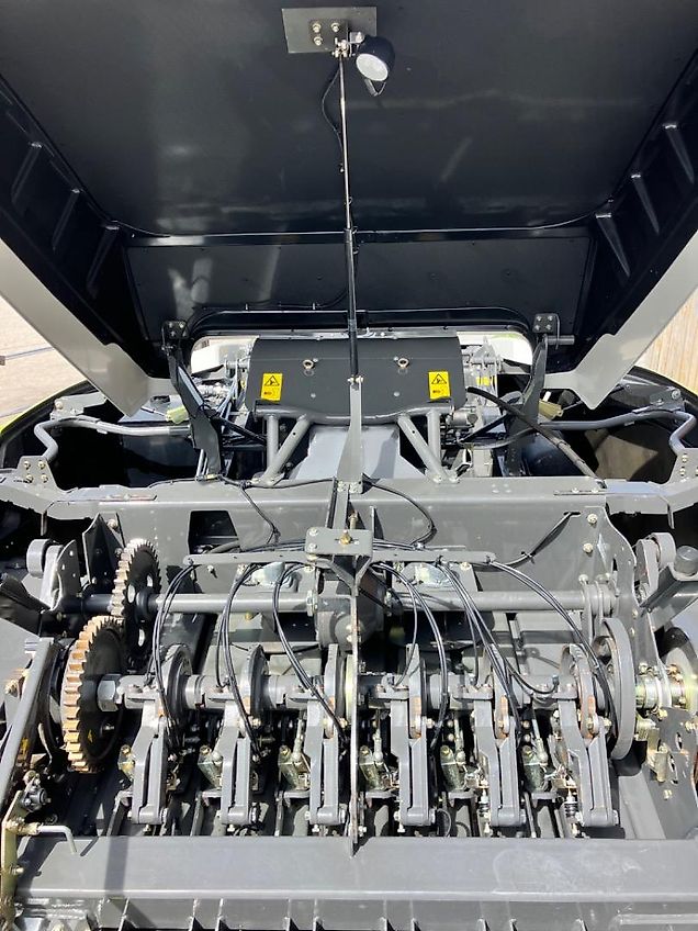 Claas Quadrant 4200 Rc