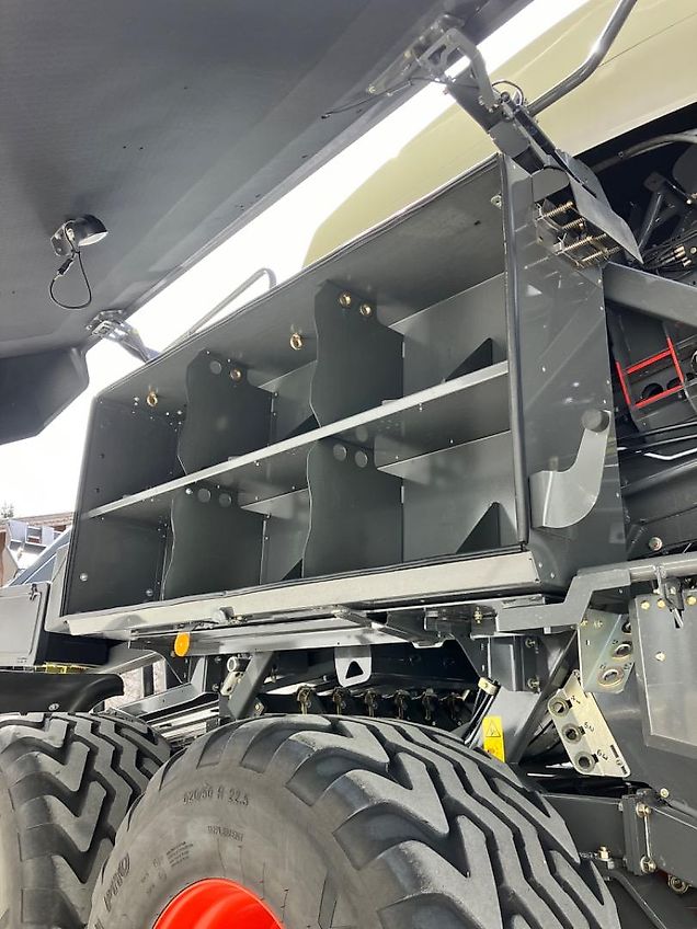 Claas Quadrant 4200 Rc