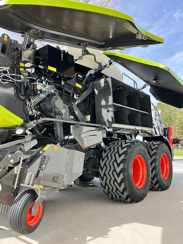 Claas Quadrant 4200 Rc