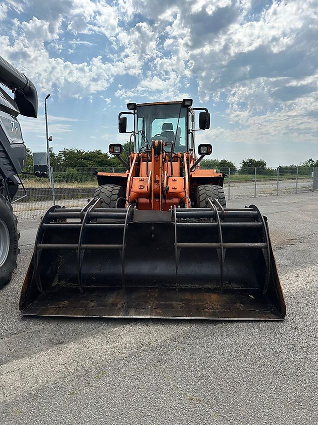 Doosan DL 250