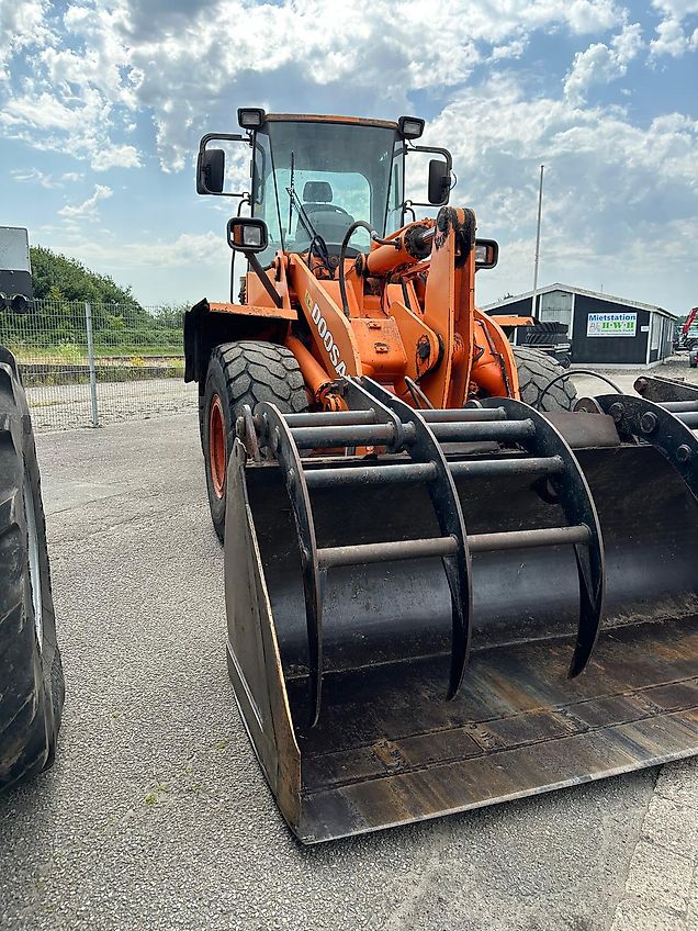 Doosan DL 250