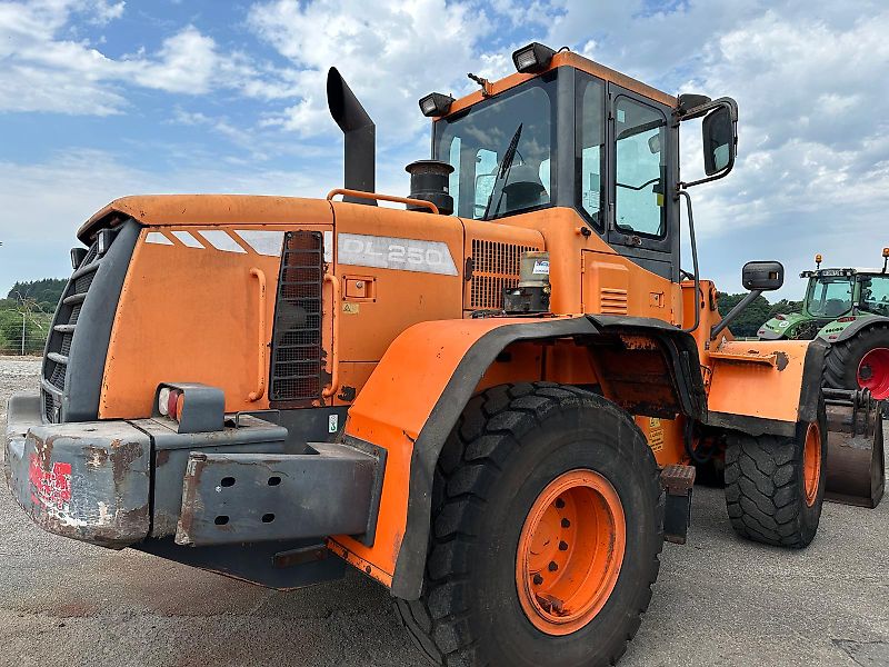 Doosan DL 250