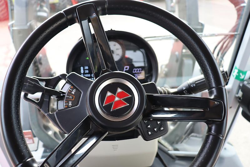 Massey Ferguson 5S135 DYNA-6 ESSENTIAL.F/Z.FRONTLADER