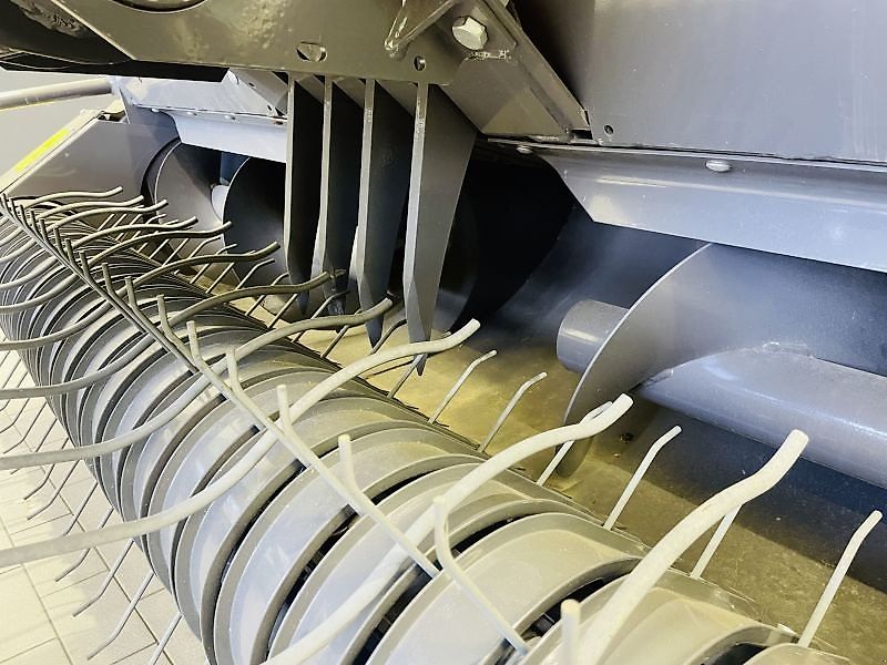 Massey Ferguson 1840 HOCHDRUCKPRESSE