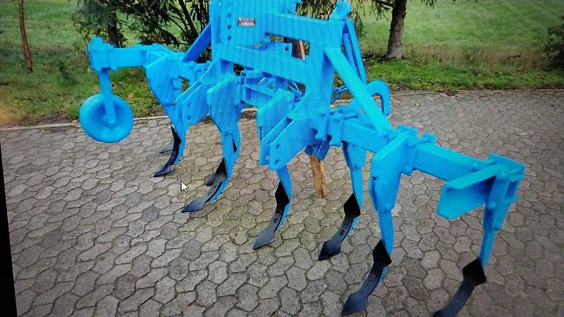 Howard Queckenschleuder Bodenfräse zum Wegschleudern von vorab abgetrentem Bewuchs durch Flügelschargrubber mit Schneidflügeln