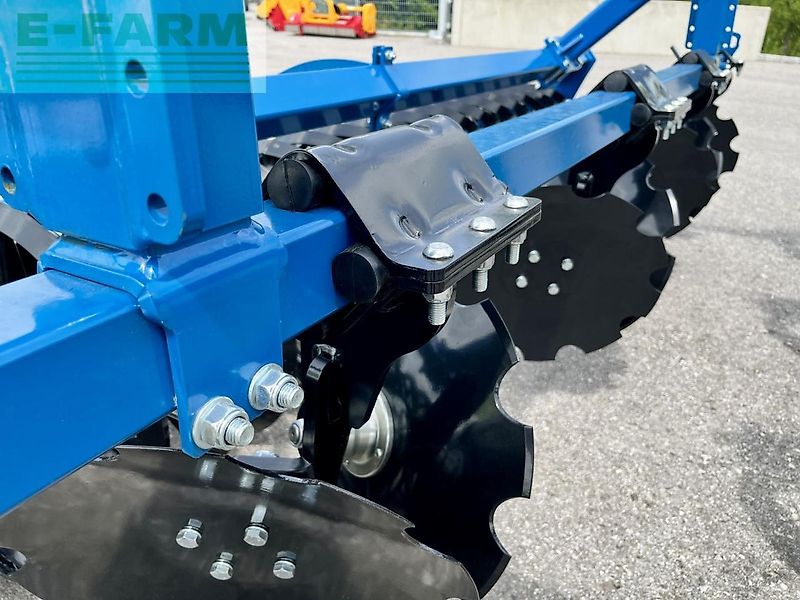 Agro-Tom profi line beta ii - grubber 3m gefedert