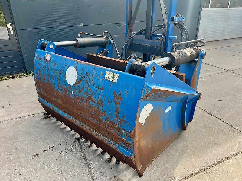 AP KUILHAPPER MET HEFMAST