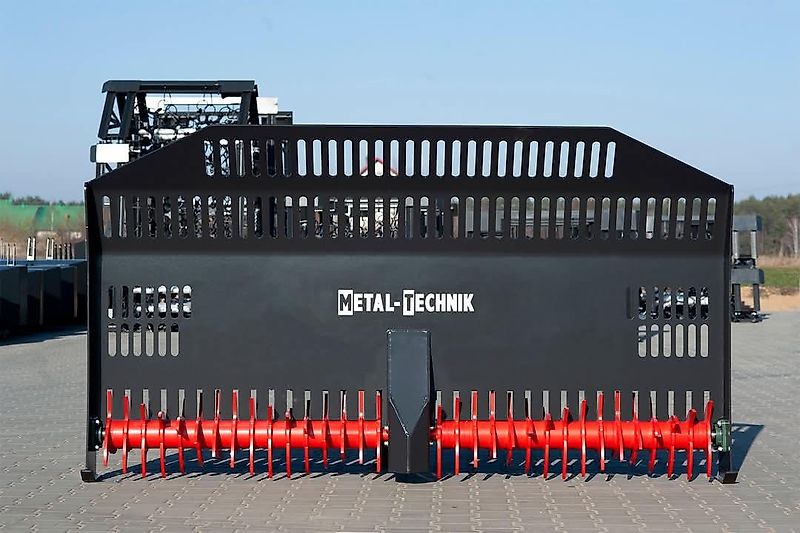 ✳️ Silageverdeler / Bietenegaliseerder / Silagebak – Werkbreedte 2,58 m – Hydraulische aandrijving