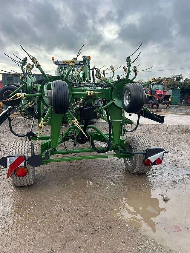 Krone KWT 1300 Plus Trailed Tedder