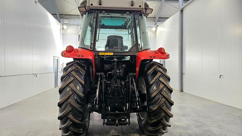 Massey Ferguson 5435