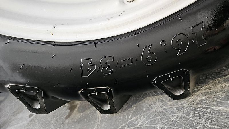 Massey Ferguson 5435