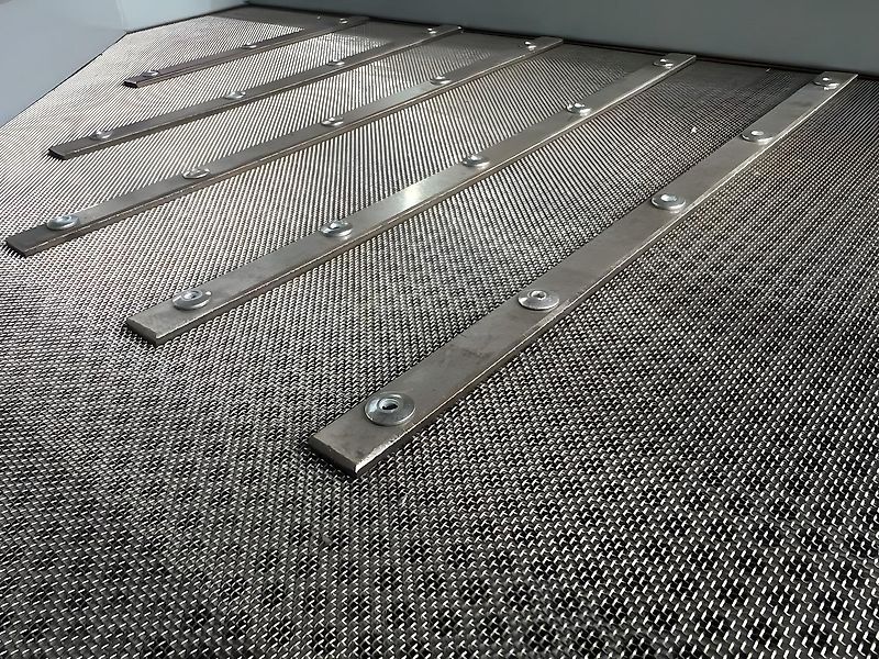 AgroTech Solution Gewichtsausleser WT 0.3 | Vibrating table