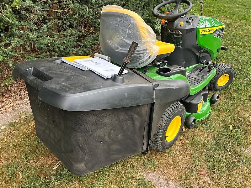 John Deere X167R Rasentraktor Aufsitzmäher Neugerät